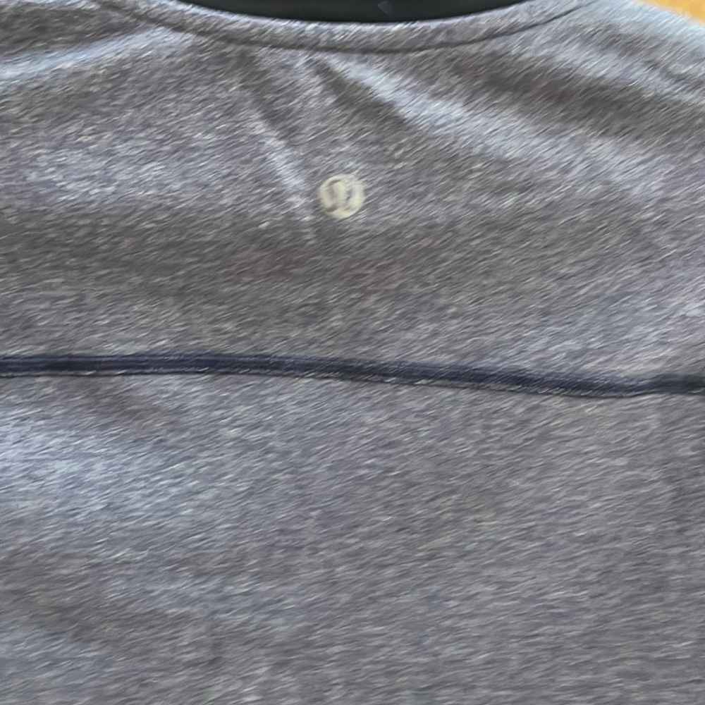 Men’s Lululemon blue long sleeve top .. large - Picture 5 of 5